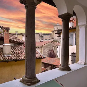 Apartment Pura Vida Deluxe - Upper Bergamo, 3 Min Walk Piazza Vecchia