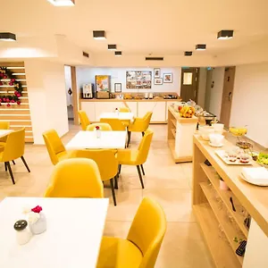 **** Szálloda Kvihotel Magyarország